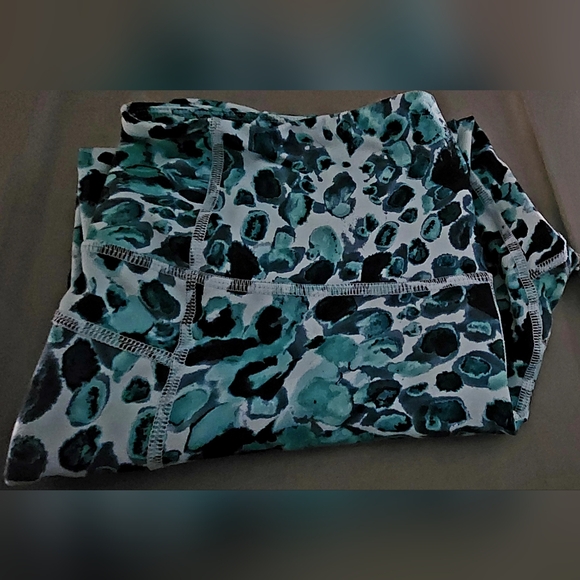 NWOT Exercise Leggings Sz XXL Blue Leopard Print - Picture 2 of 6